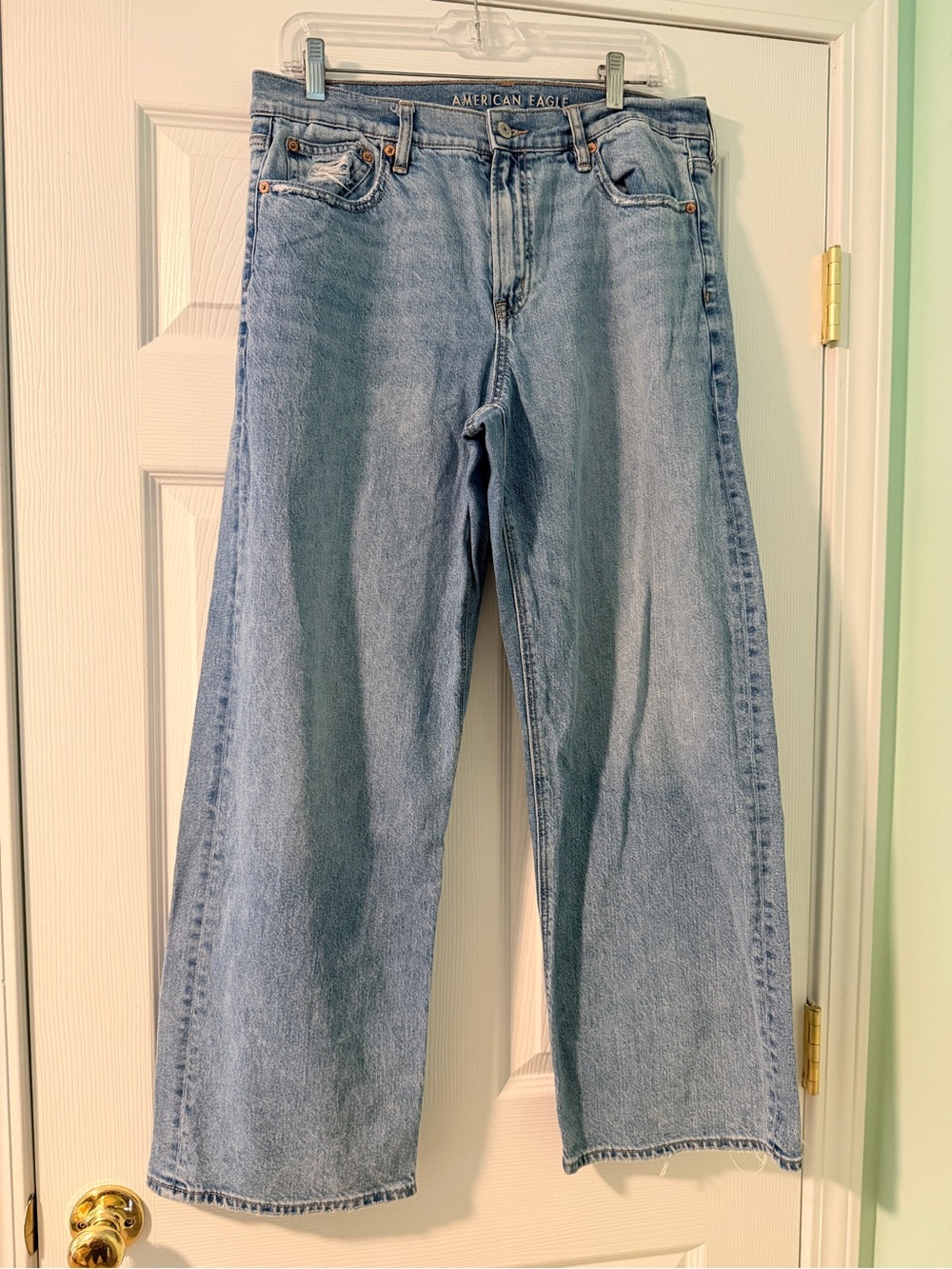 American Eagle Outfitters Light Blue High-Rise Wide Leg Jeans, women’s size 10